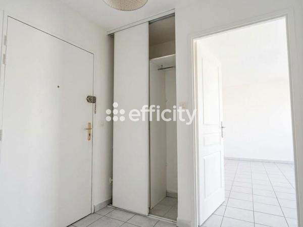 Appartement
         2 pièces
        - 40 m² Exclusivité 91 500 € *
