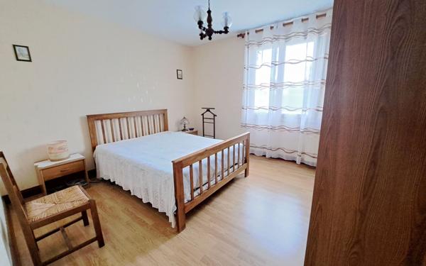 Maison à vendre    3 pièces • 155,14 m2 Royan