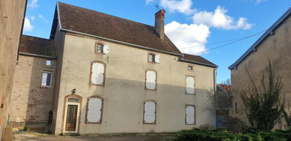 Maison à CONFLANS-SUR-LANTERNE, 70800 - 8 pièces 246m²