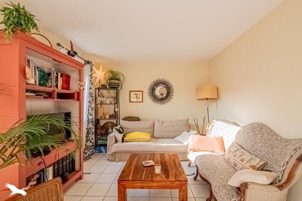 Maison à vendre 220 920 € Saint-Loubès 3 p 77 m² DPE D