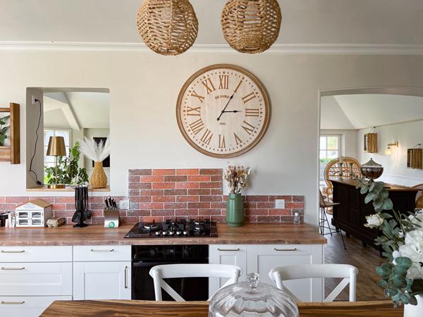 A VENDRE - Maison familiale de 6 chambres-280m² - Vie de plain pied -Piscine et Jardin à 5 minutes d'Angers