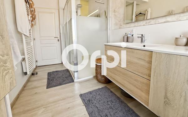 Appartement à vendre    3 pièces • 94,30 m2 Coudekerque-Branche