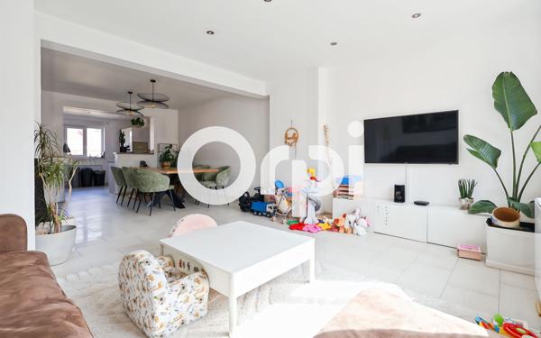 Appartement à vendre    3 pièces • 94,30 m2 Coudekerque-Branche