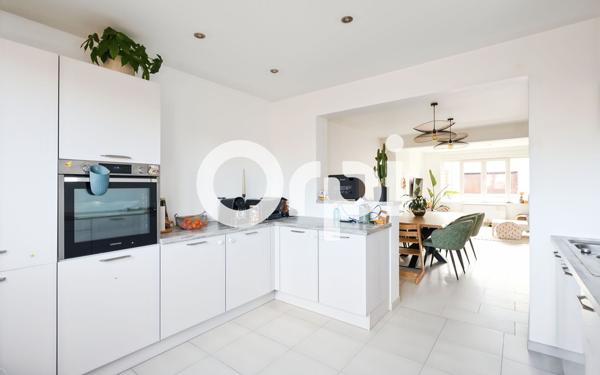 Appartement à vendre    3 pièces • 94,30 m2 Coudekerque-Branche