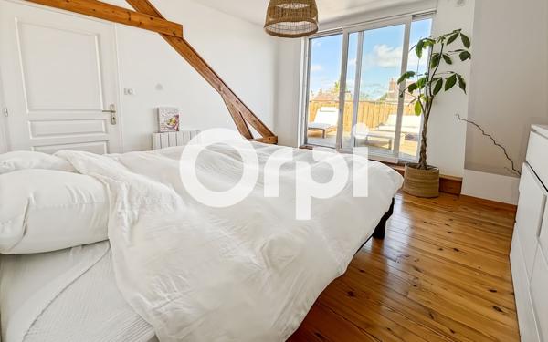 Appartement à vendre    3 pièces • 94,30 m2 Coudekerque-Branche