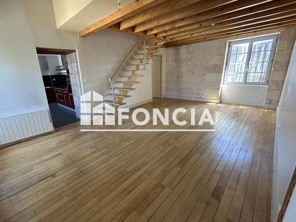 Location Appartement 3 pièces 73.2 m² - RUE SEGRETAIN Niort 79000