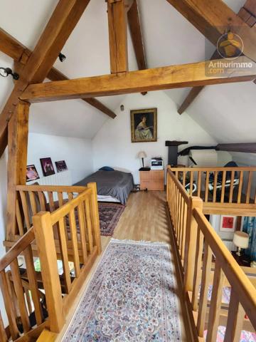 Vente                                                      Maison
                        
                     6 pièces                      158 m2                     à Huisseau-sur-Mauves