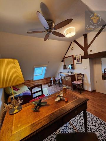 Vente                                                      Maison
                        
                     6 pièces                      158 m2                     à Huisseau-sur-Mauves