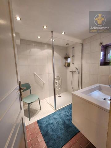 Vente                                                      Maison
                        
                     6 pièces                      158 m2                     à Huisseau-sur-Mauves