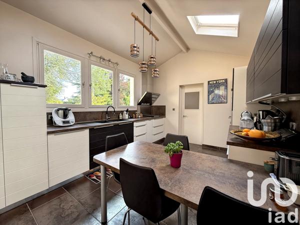 Maison à vendre 10 pièces 255 m² Le Vaudreuil