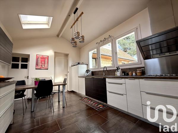 Maison à vendre 10 pièces 255 m² Le Vaudreuil