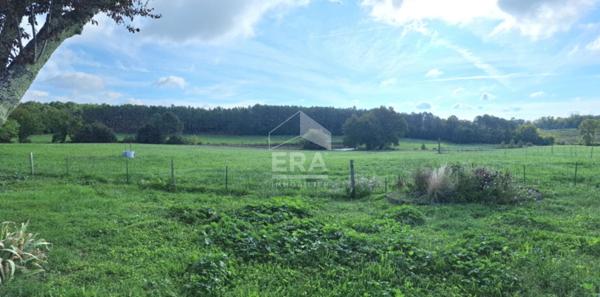 Maison à vendre avec dépendances, étang et 9 hectares à Montguyon 5 pièces 109 m2