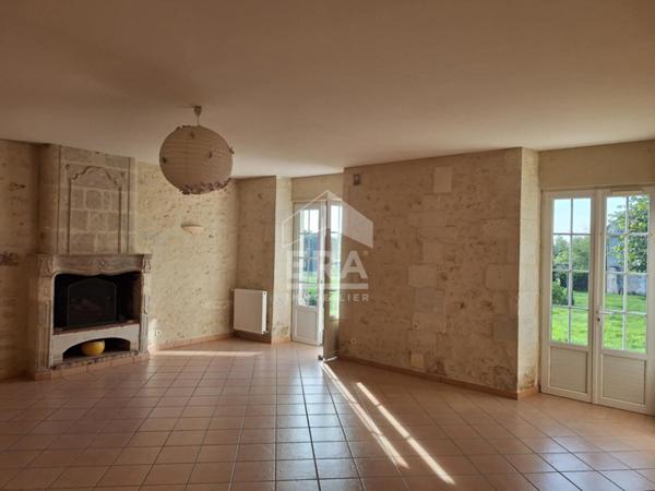Maison à vendre avec dépendances, étang et 9 hectares à Montguyon 5 pièces 109 m2