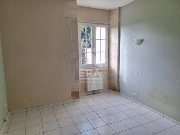 Maison à vendre avec dépendances, étang et 9 hectares à Montguyon 5 pièces 109 m2