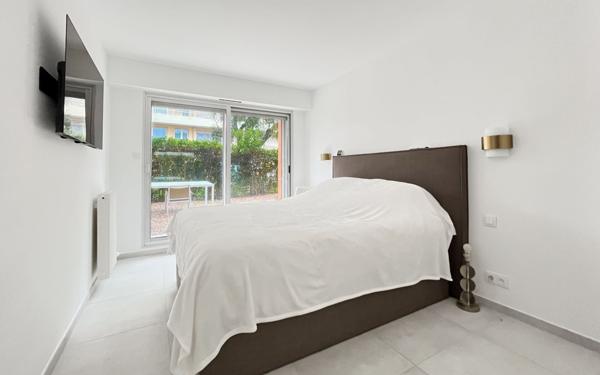 Appartement à vendre    5 pièces • 90 m2 Cagnes-sur-Mer