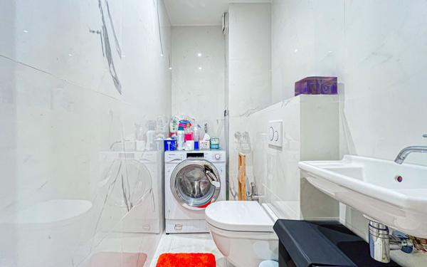 Appartement à vendre    5 pièces • 90 m2 Cagnes-sur-Mer