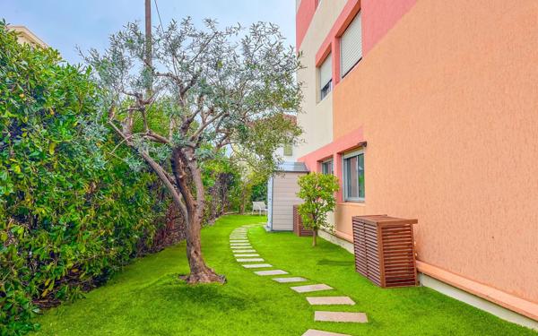 Appartement à vendre    5 pièces • 90 m2 Cagnes-sur-Mer