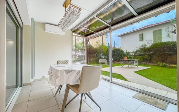 Appartement à vendre    5 pièces • 90 m2 Cagnes-sur-Mer