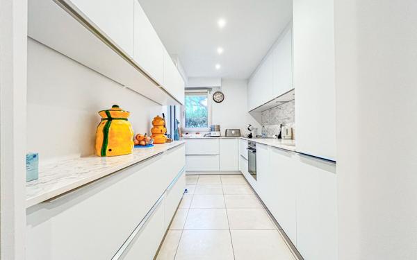 Appartement à vendre    5 pièces • 90 m2 Cagnes-sur-Mer