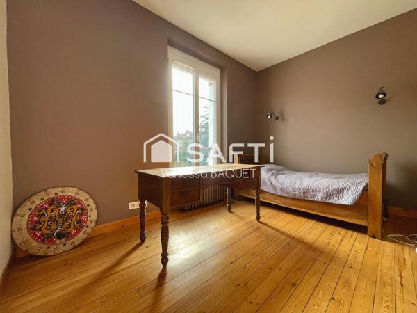 Meulière 6 pièces, 4 chambres, proche gare et commodités
