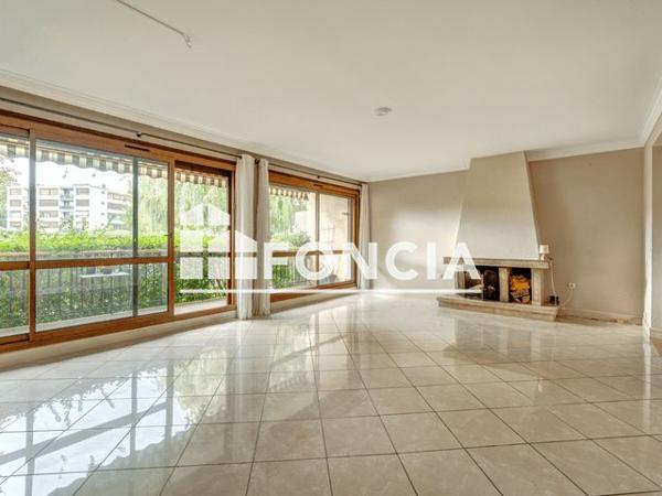 À vendre Appartement 5 pièces 122 m² - Noisy-le-roi 78590