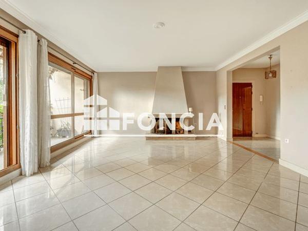 À vendre Appartement 5 pièces 122 m² - Noisy-le-roi 78590