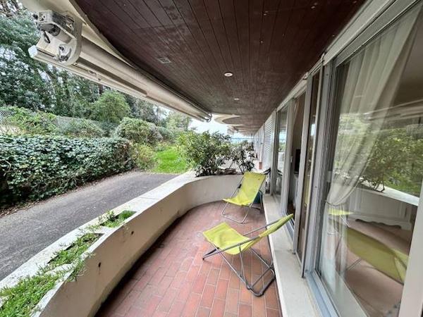 Appartement de Type 1 bis avec terrasse vue mer Arcachon Pereire