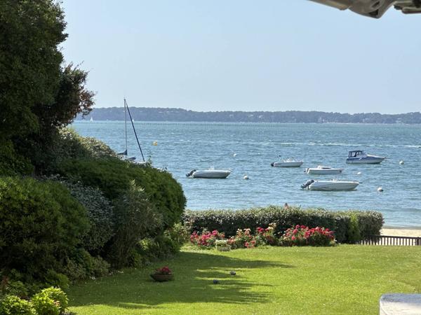 Appartement de Type 1 bis avec terrasse vue mer Arcachon Pereire