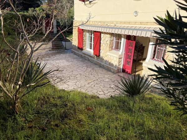 Rare T4 en rez-de-chaussée de 73 m², dans un secteur prisé et paisible près du Moulleau Pyla-sur-Mer