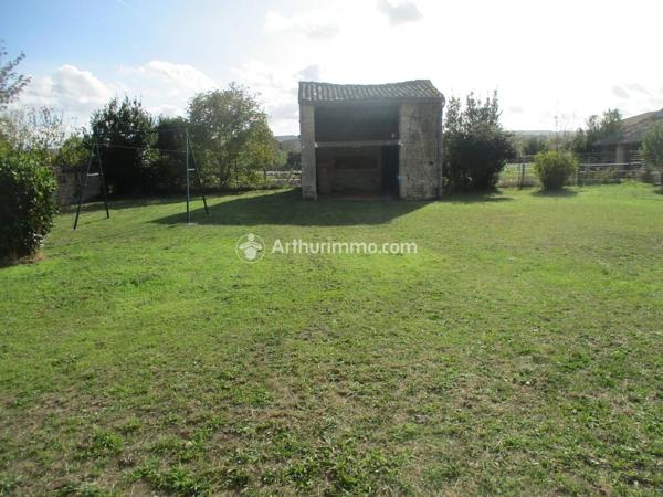 Location                                                      Maison
                        
                     6 pièces                      126 m2                     à Loulay