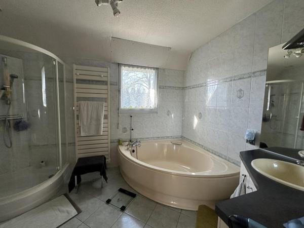 Vente / Maison et grand terrain