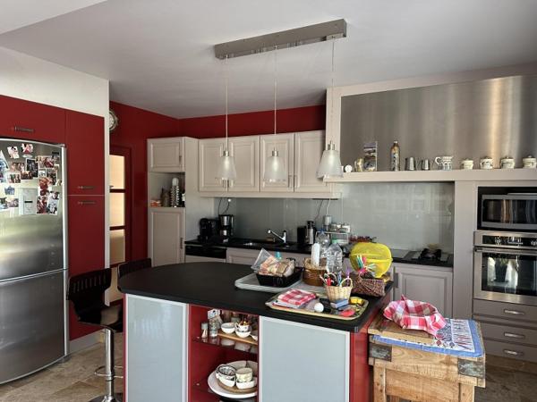 Vente / Maison et grand terrain