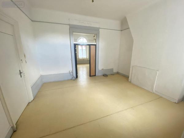 Bureaux à louer à Boulogne-sur-Mer dans le Pas-de-Calais (62200), ref : 62055-L184