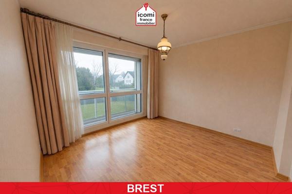 A VENDRE - APPARTEMENT T6 - 4 CHAMBRES POSSIBLE 5 - DALLE BETON - 2 BALCONS - BEAU POTENTIEL