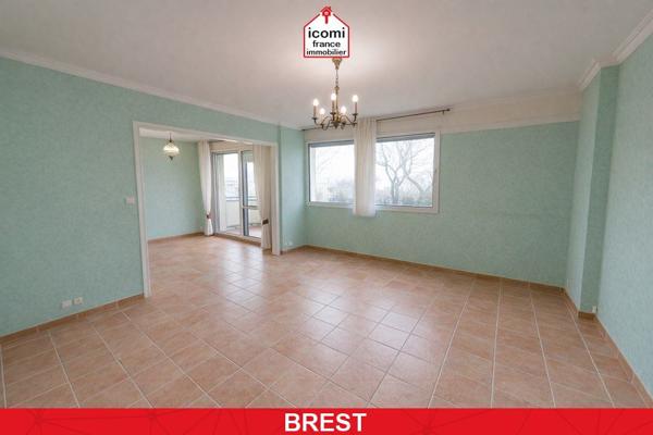 A VENDRE - APPARTEMENT T6 - 4 CHAMBRES POSSIBLE 5 - DALLE BETON - 2 BALCONS - BEAU POTENTIEL