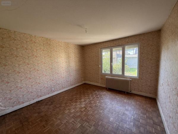 Maison à vendre à Vendat dans l'Allier (03110), ref : 2025/964-03020