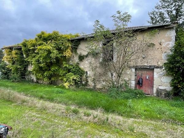 Maison à vendre à Nérac - Corps de ferme à rénover sur grand terrain