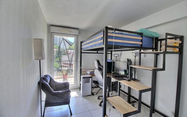 Appartement à vendre    3 pièces • 61,30 m2 Marseille 11