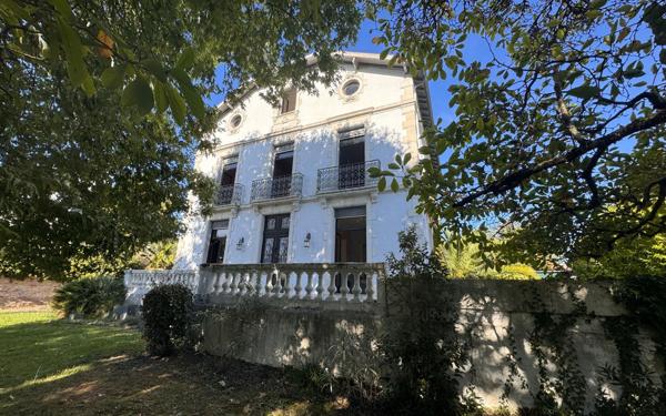 Maison à vendre    10 pièces •  Dax