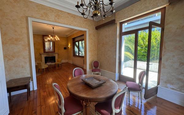 Maison à vendre    10 pièces •  Dax