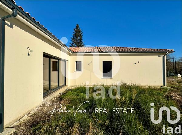 Maison 7 pièces de 160 m² à Le Pian-Médoc (33290)