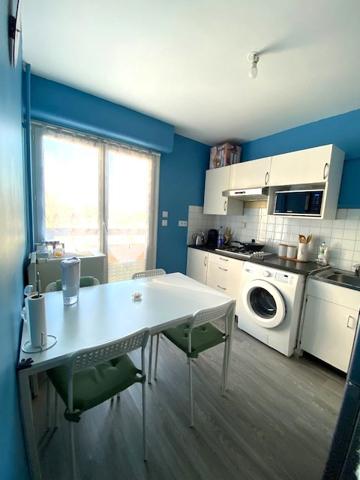 Appartement situé à proximité immédiate des commerces et la gare !