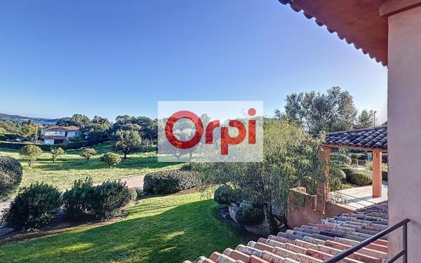 Maison à vendre    6 pièces •  Zonza