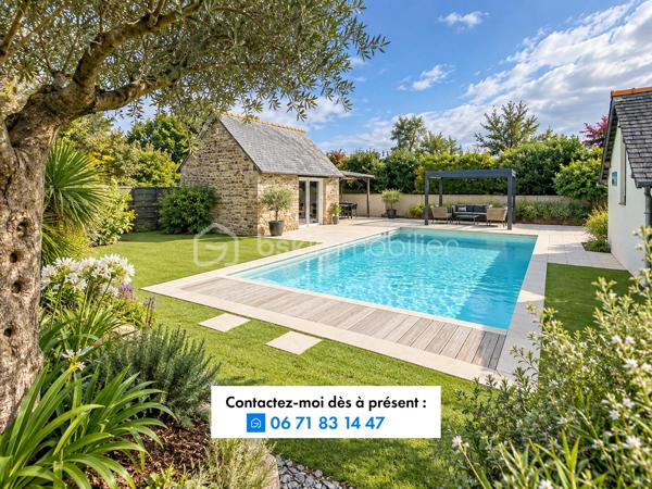 Longère de 130 m² avec piscine à Plouër-sur-Rance

Située à Plouër-sur-Rance, cette jolie longère en pierre, mitoyenne d’un côté, conjugue à merveille l’authenticité de l’ancien avec ses murs en pierre, ses poutres apparentes et toute la chaleur de son caractère.

Implantée sur un terrain de plus de 1 300 m², elle propose :

Au rez-de-chaussée : une cuisine américaine entièrement équipée, une vaste pièce de vie de plus de 30 m² avec cheminée à foyer ouvert et poêle à bois, une buanderie ainsi qu’une salle d’eau avec toilettes.
Aux étages : un palier dessert quatre chambres lumineuses, une salle de bains supplémentaire et des toilettes.

À l’extérieur, un grand garage et une piscine chauffée viennent parfaire ce bel ensemble. Des dépendances, comprenant notamment un préau, un pool house et une douche extérieure, ajoutent encore au confort et à la convivialité des lieux.

Une maison familiale idéale, qui séduira aussi bien pour une résidence principale que pour une belle maison de vacances.

Je suis sur place, M. CHASSIN – 06 71 83 14 47