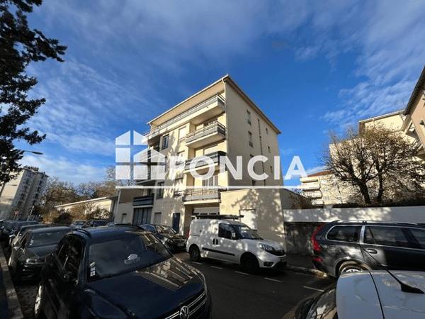 Location Appartement 3 pièces 59.65 m² - 40 RUE JOSEPH CHAPELLE Lyon 69008