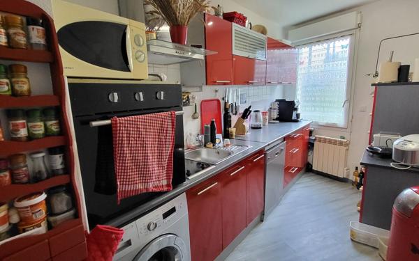 Appartement à vendre    3 pièces • 70,10 m2 Mérignac
