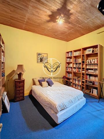 Cabannes (13440) CABANNES, Superbe Maison de Maitre de 220 m2 dépendances 350 m2 terrain 1100 m2