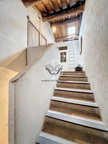 Cabannes (13440) CABANNES, Superbe Maison de Maitre de 220 m2 dépendances 350 m2 terrain 1100 m2