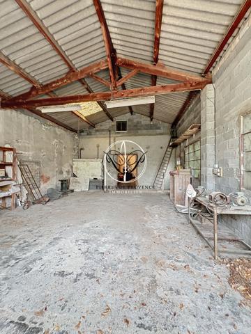 Cabannes (13440) CABANNES, Superbe Maison de Maitre de 220 m2 dépendances 350 m2 terrain 1100 m2