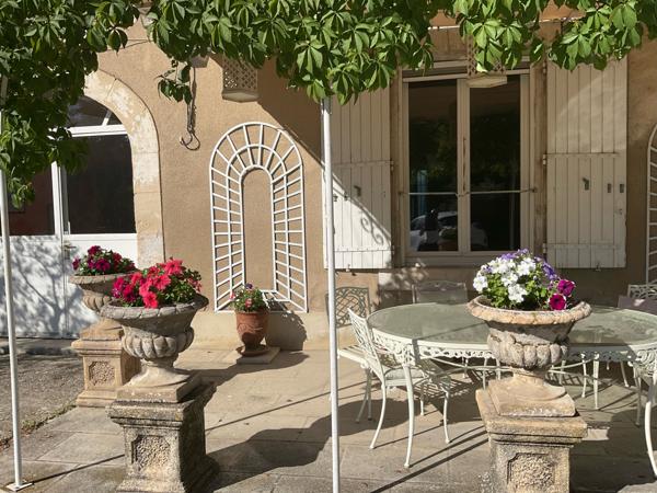 Cabannes (13440) CABANNES, Superbe Maison de Maitre de 220 m2 dépendances 350 m2 terrain 1100 m2